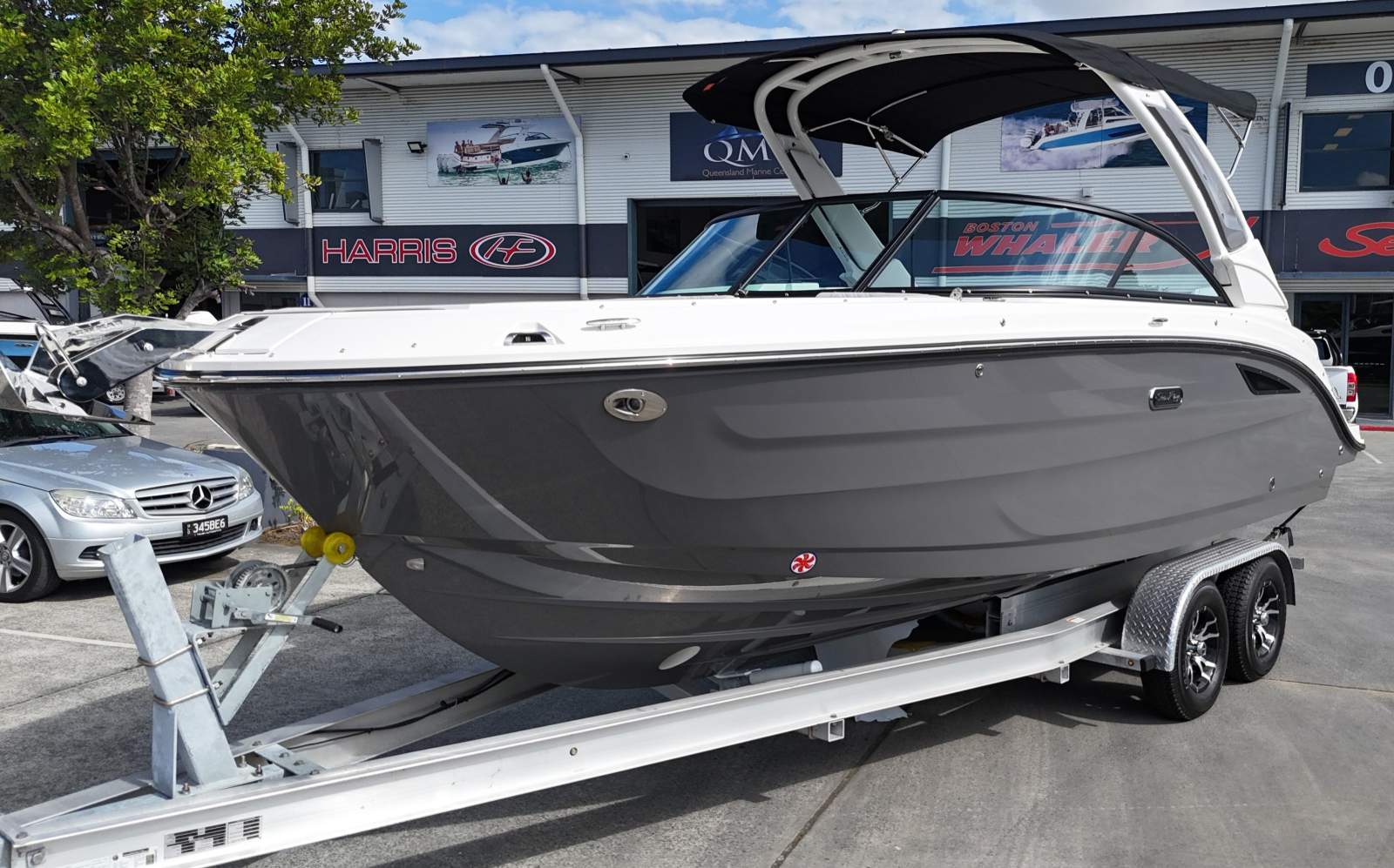 Sea Ray 230 SDX OB Bowrider