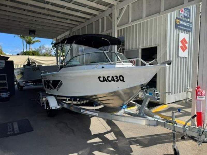 Quintrex 450 Fishabout Pro ONLY 18 Hours