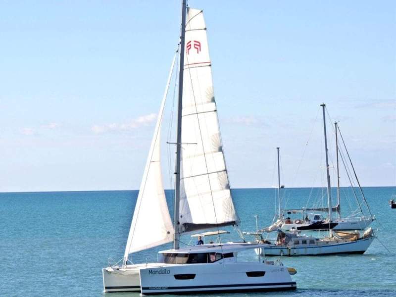 Fountaine Pajot Lucia 40