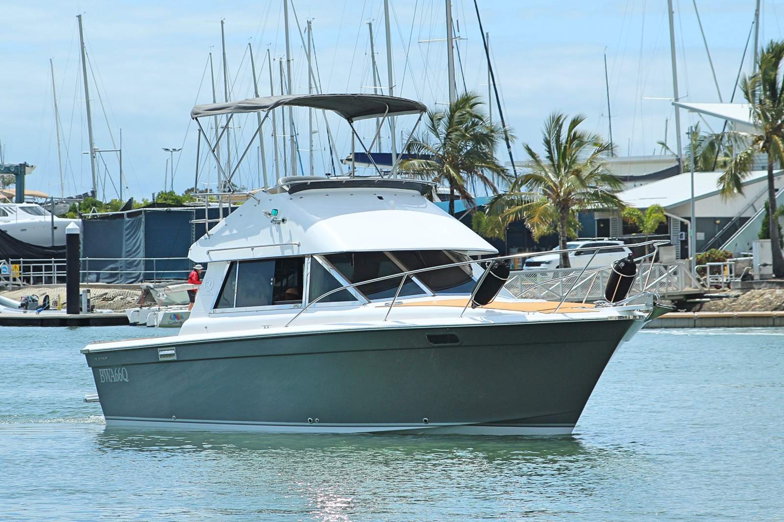 Riviera 27 Flybridge