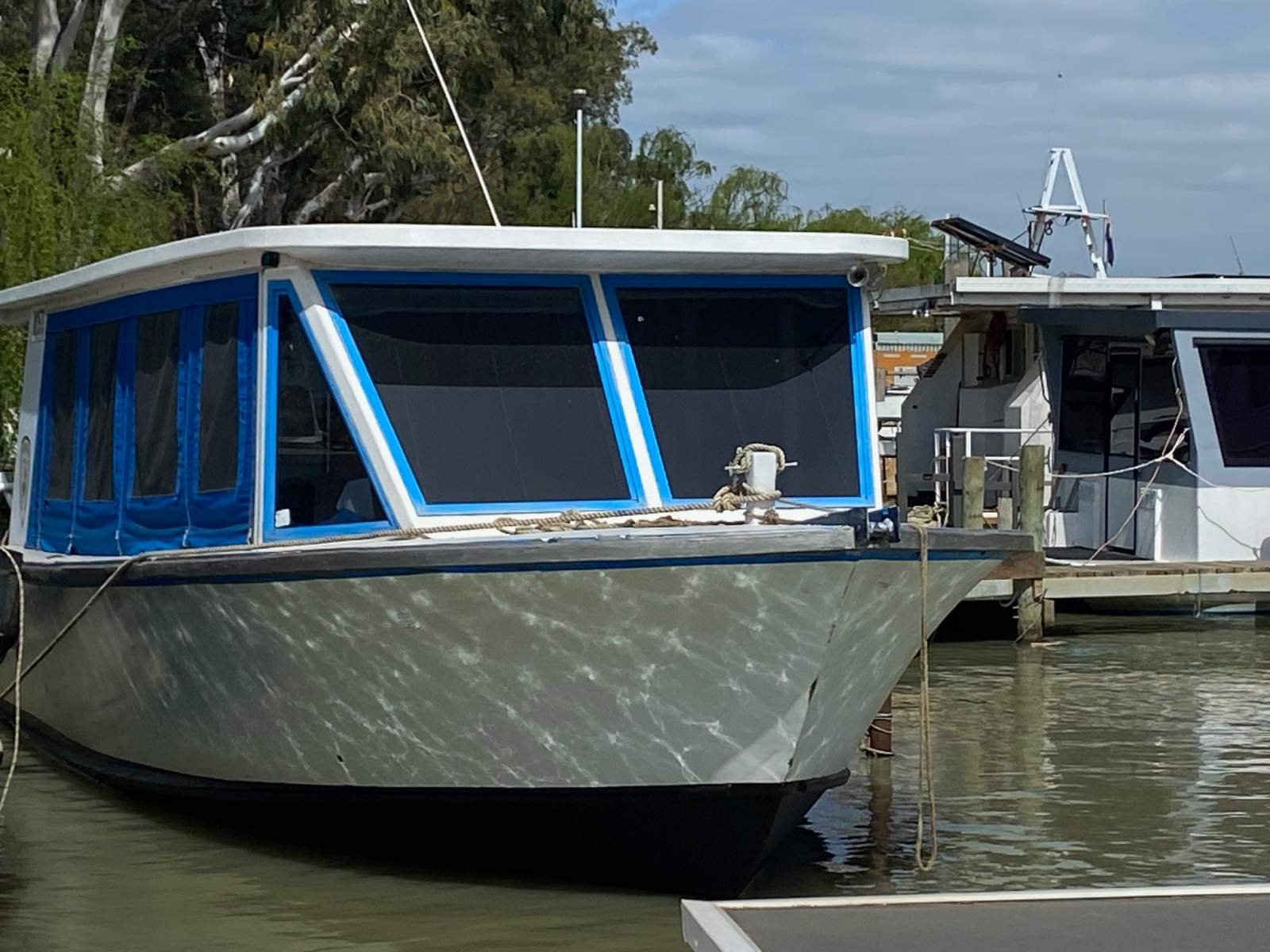 Lambordingi - Cabin Cruiser
