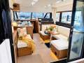 Jeanneau Velasco 43 F - Low engine hours