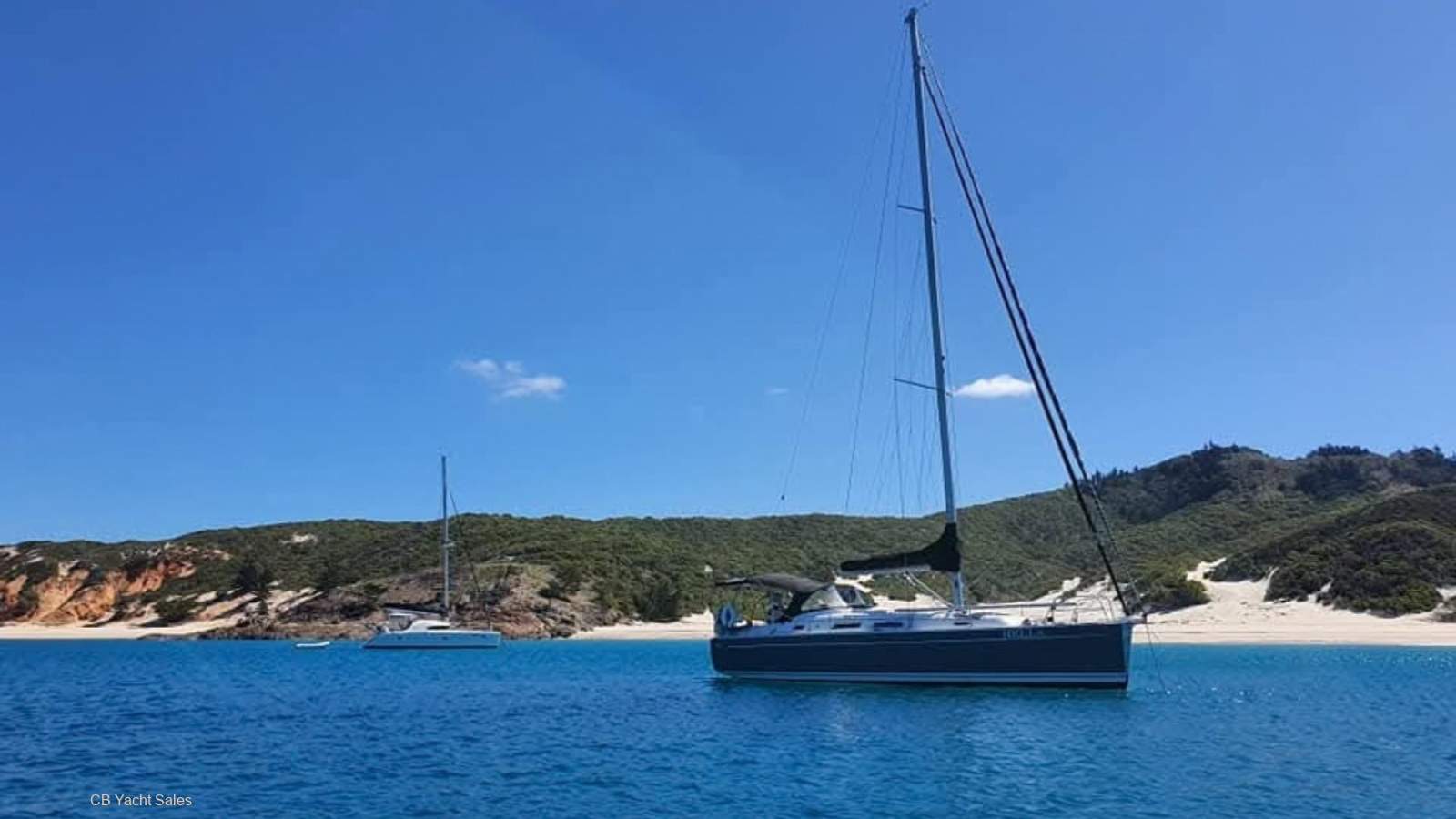 Hanse 370E 370E - Striking Dark Grey Sailing Yacht