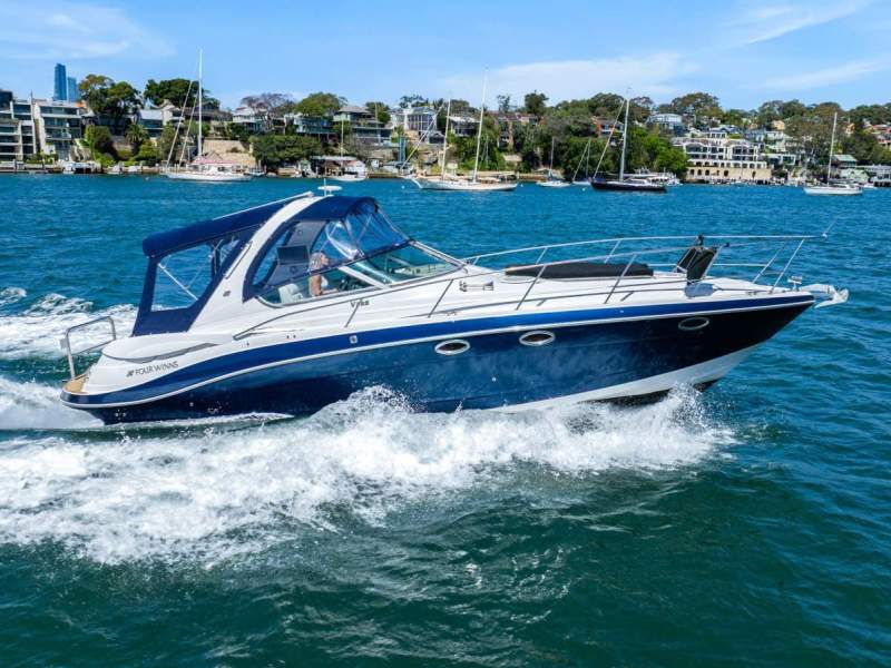 Four Winns V358 Twin Shaft Drives, Bow Thruster & Generator