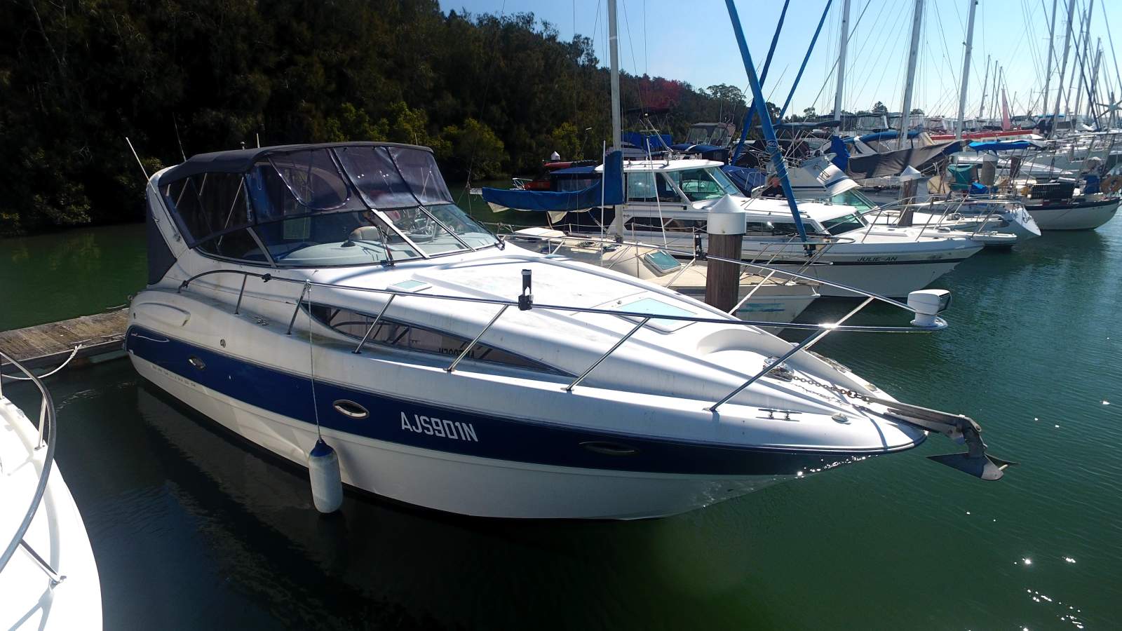 Bayliner 3055 Ciera Sports Cruiser New Clears and Covers