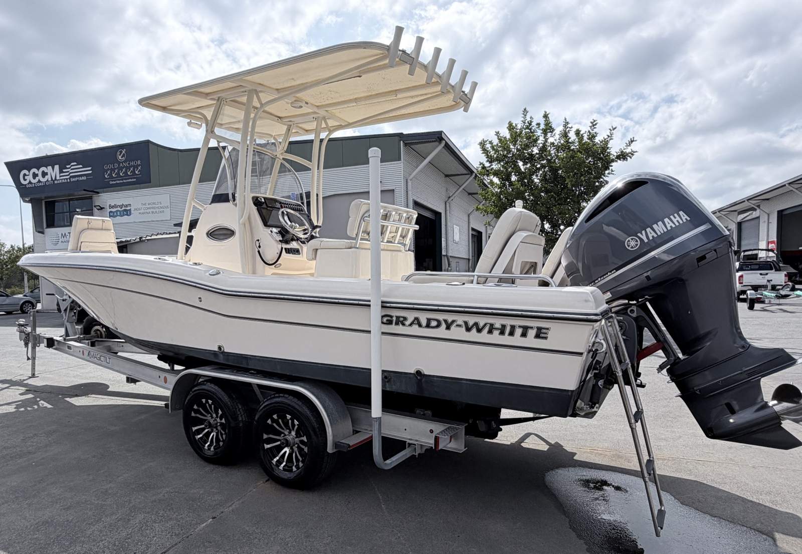 Grady-White 251 CE