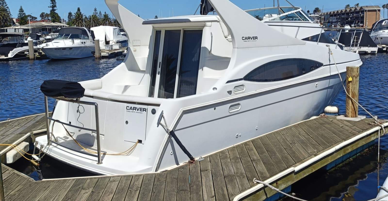 Carver 350 Mariner