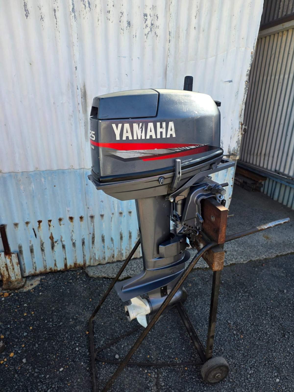 25hp Yamaha two stroke short shaft