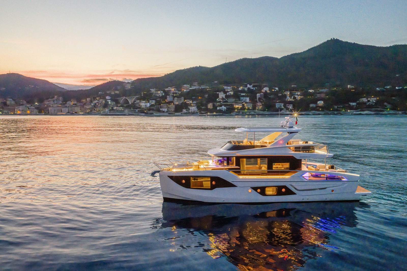 Absolute Navetta 62