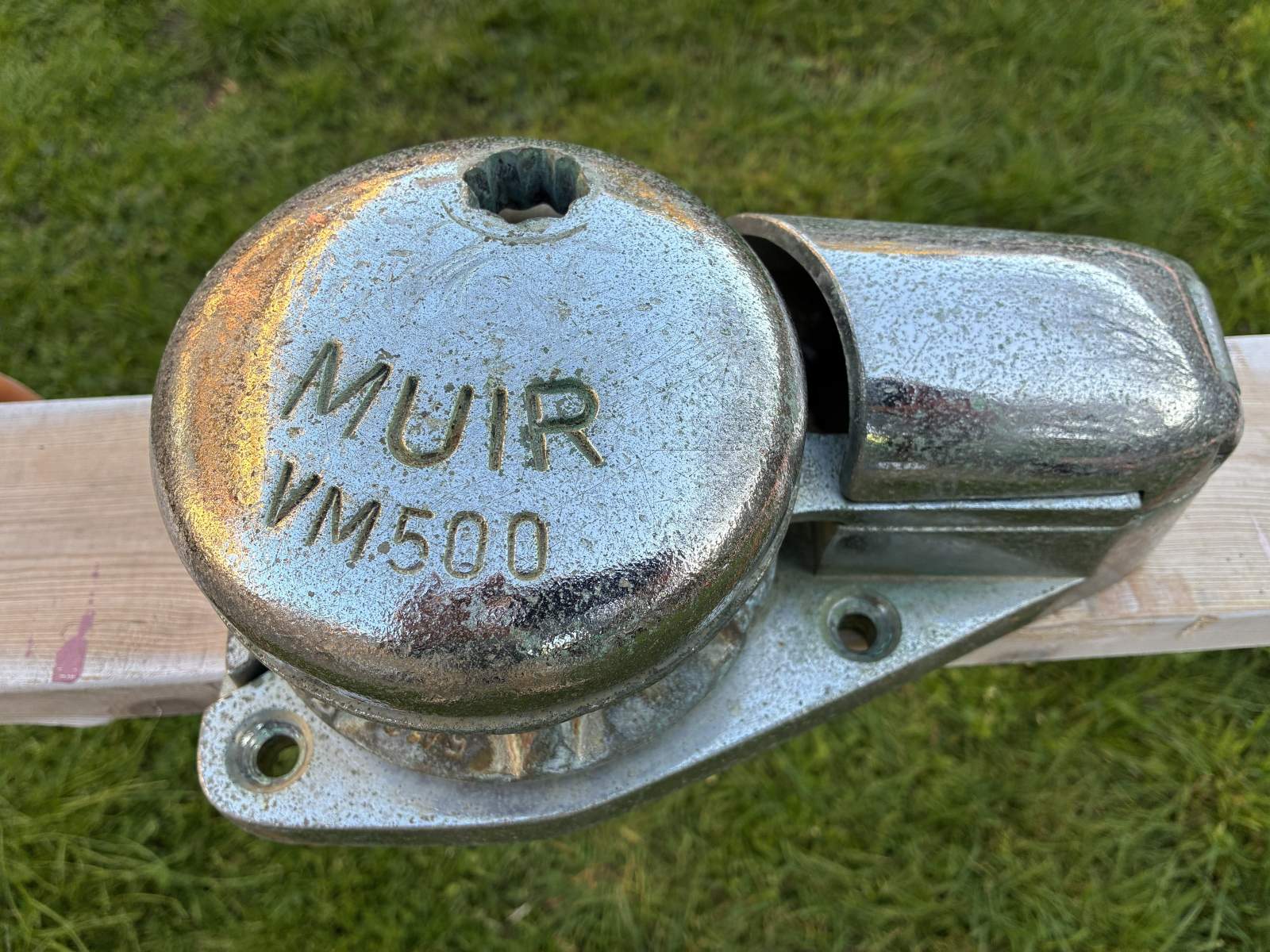 Muir VM500 Manual Low Profile Vertical Anchor Winch used