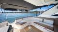 Sea Ray 320 Sundancer Low Hours, Hydraulic Swim Platform & Generator