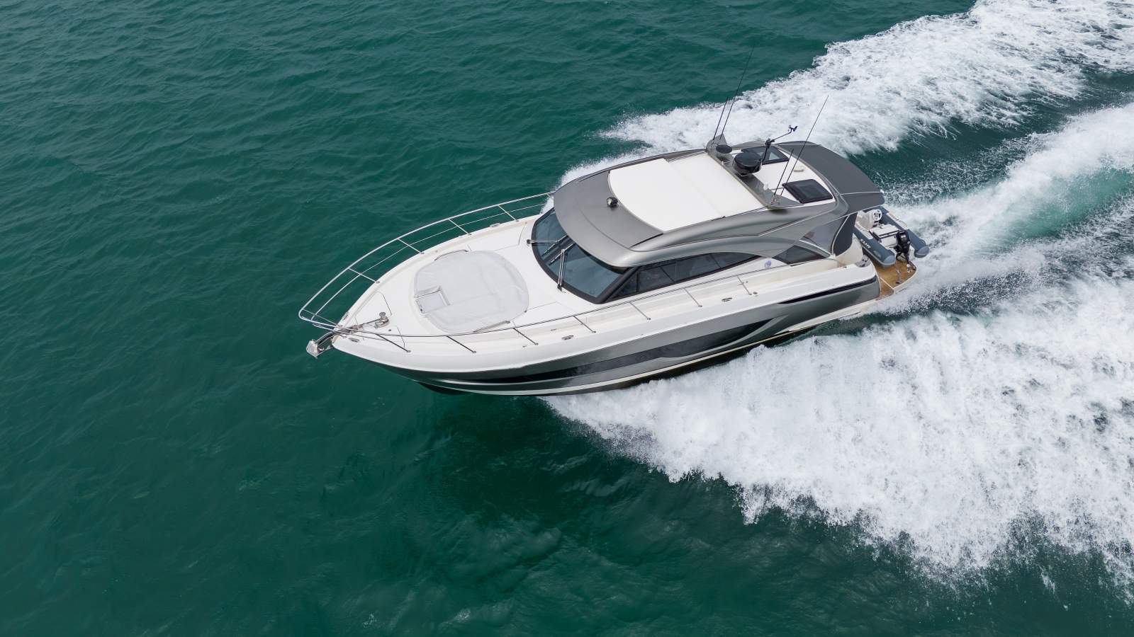 Riviera 4600 Sport Yacht Platinum Edition
