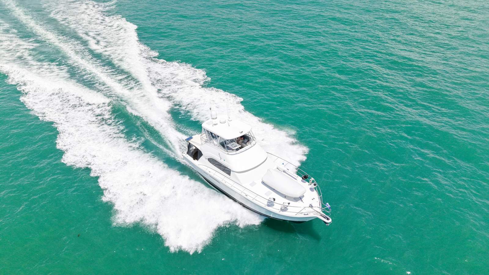 Riviera 47 Flybridge