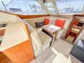 Mustang M37 Flybridge
