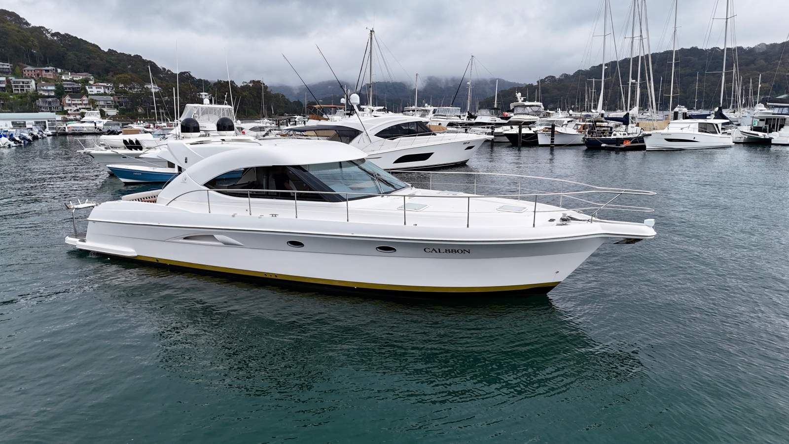 Riviera 4700 Sport Yacht