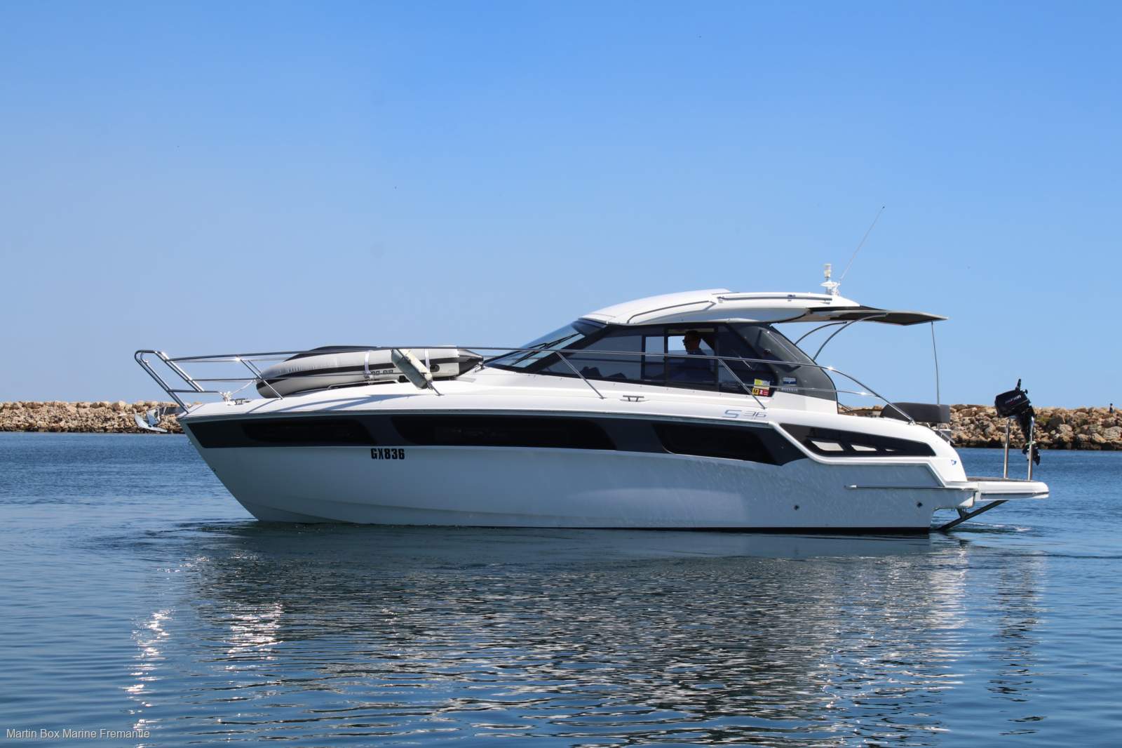 Bavaria S36 HT With as new Presentation