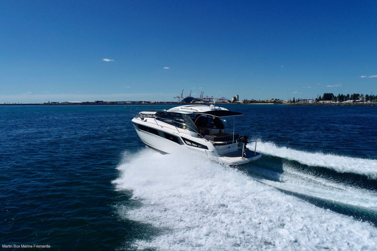 Bavaria S36 HT With as new Presentation