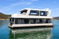 Sojourner Houseboat Holiday Home @ Lake Eildon:Sojourner @ Lake Eildon