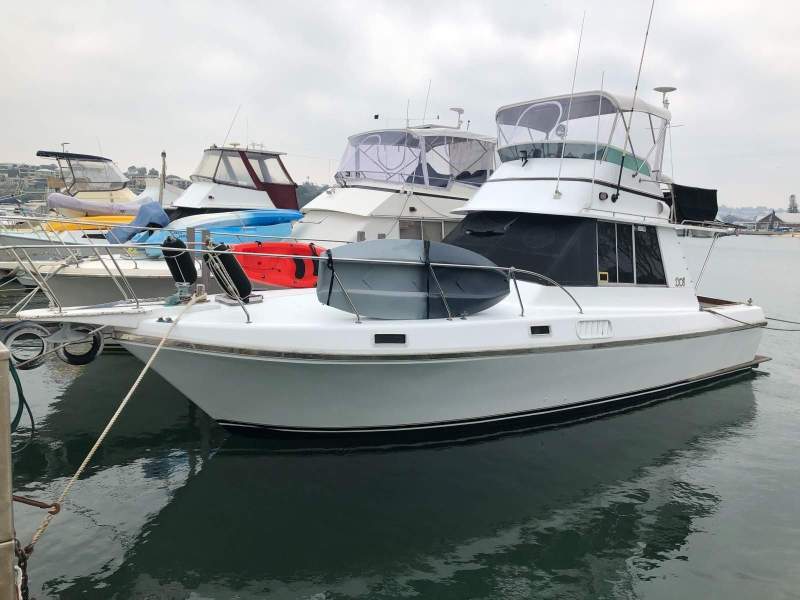 Riverfront 35 Flybridge Cruiser Single Diesel ECONOMY