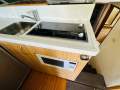 Bertram 35 Flybridge MK3 with 2 x Caterpillar Diesels:Cooktop