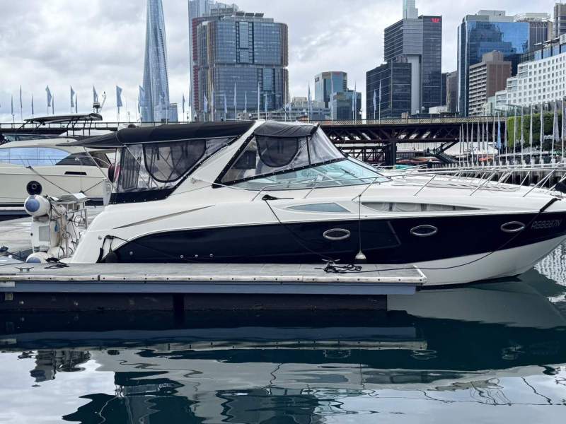Bayliner 335