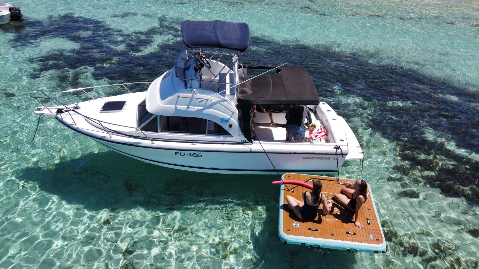 Caribbean 24 Flybridge Sports Fisherman