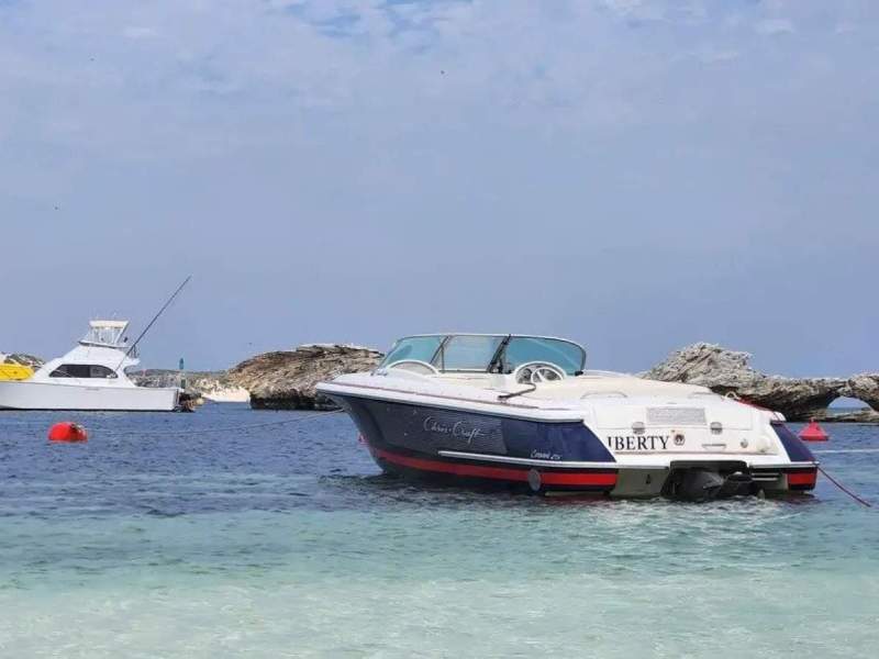 Chris Craft Corsair 25 Refreshed and Timeless
