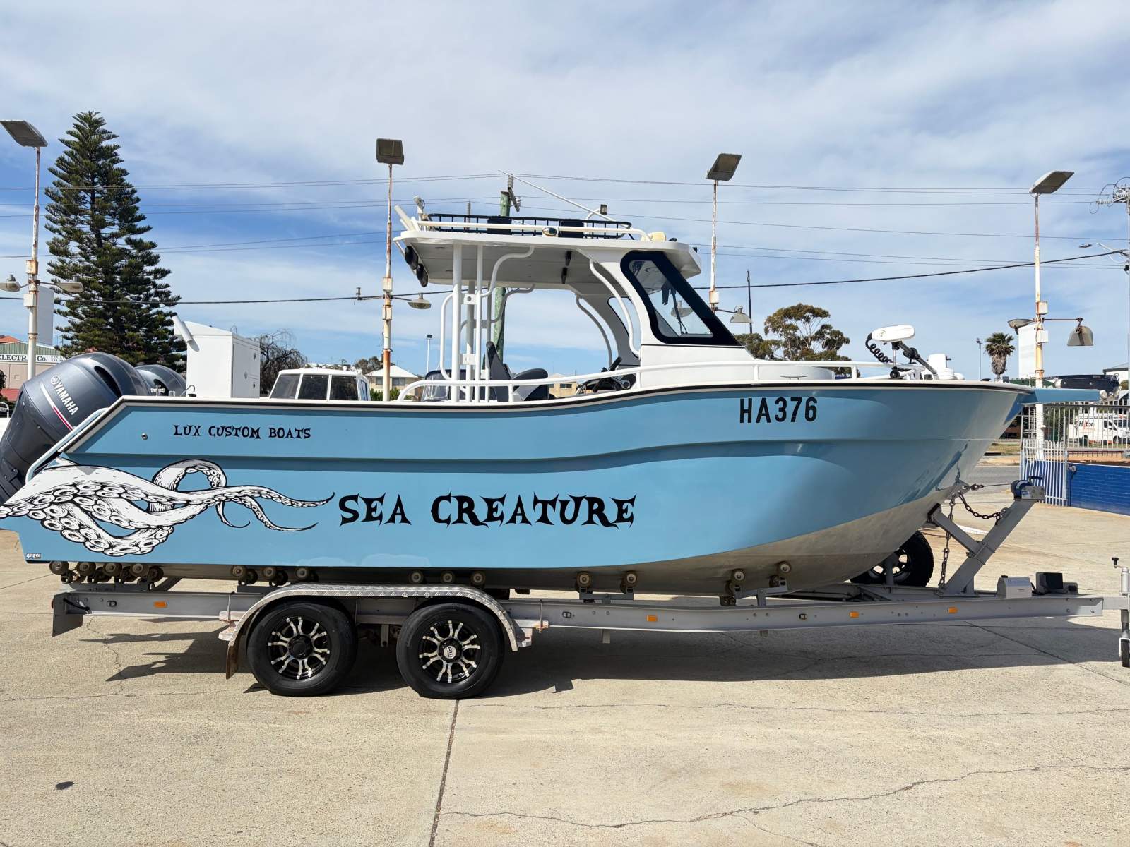 Lux Custom Boats 7700WA