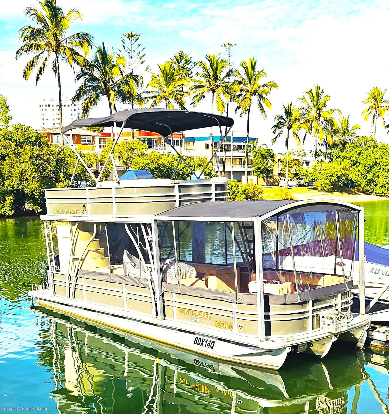 Sun Tracker XL 3010 Flybridge