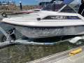 Freedom 5.30 Escape Half Cabin	 5