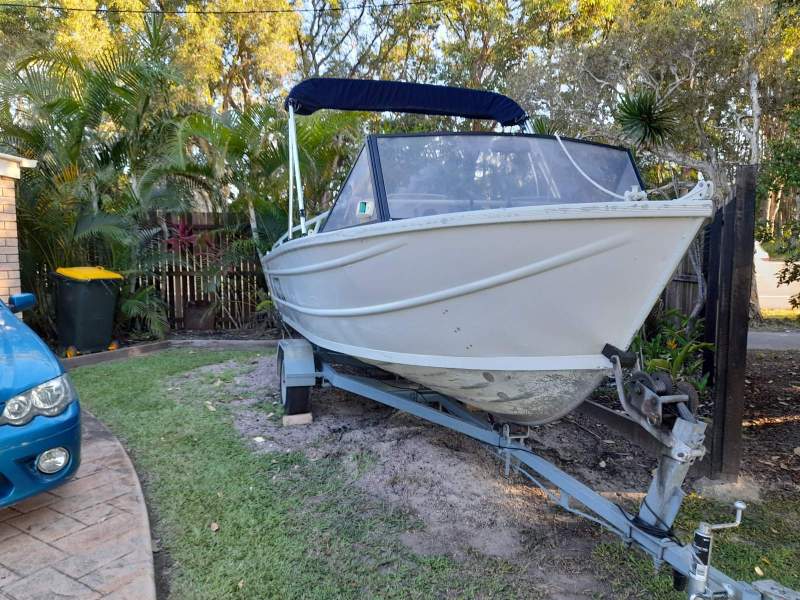 Titan 6m high side with hand rail windsceen