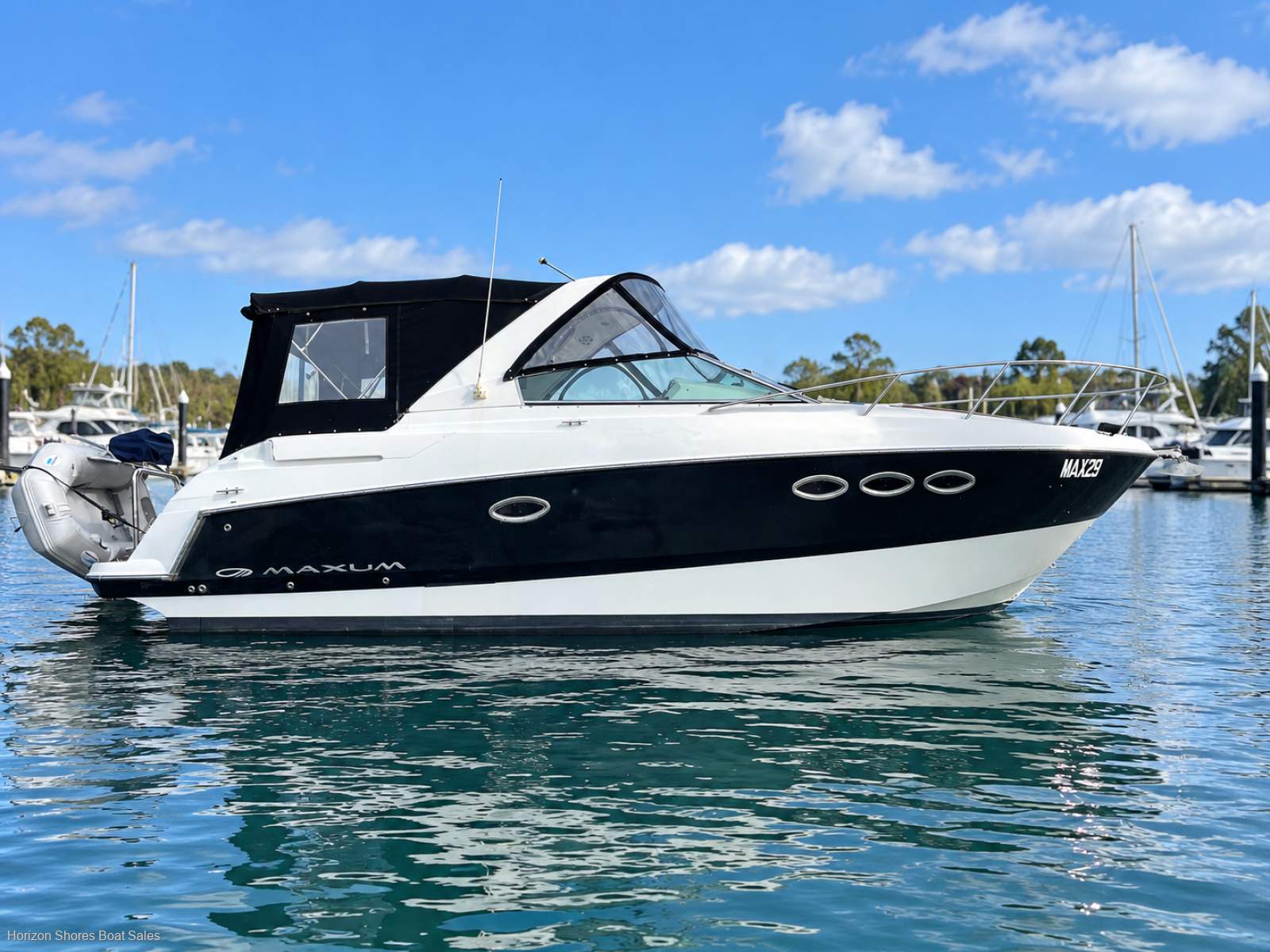 Maxum 2900 SE - Twin MerCruiser 350 MAG MPI | 303 Hours