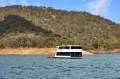 ONE LIFE Houseboat Holiday Home on Lake Eildon:One Life on Lake Eildon