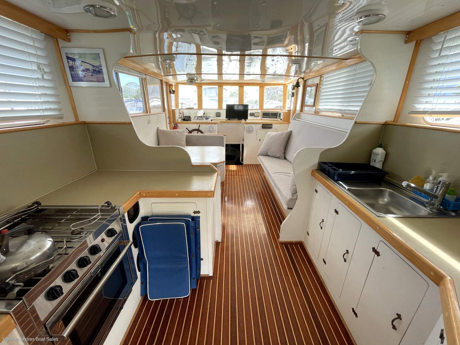 Bay Cruiser 36 | Full GRP Construction | Single Diesel