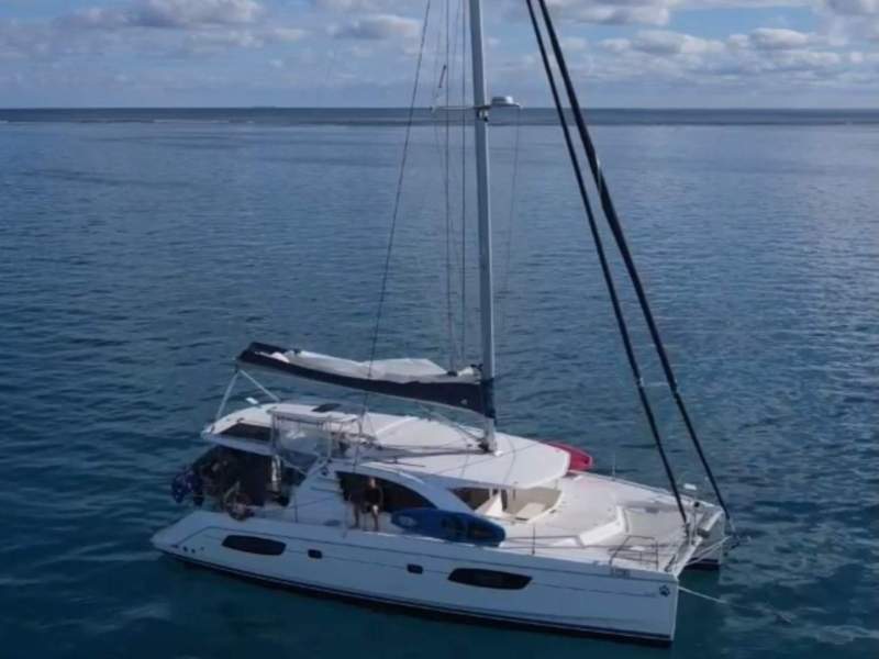 Robertson and Caine Leopard 44