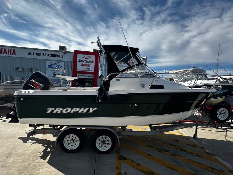 Trophy 1802 WA