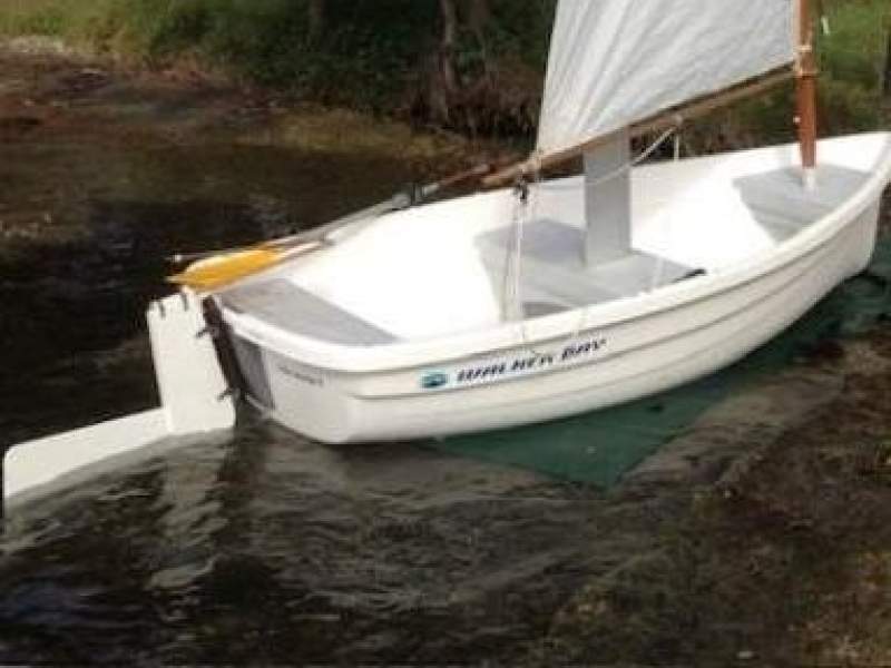 Walker Bay 10 with sailing rig