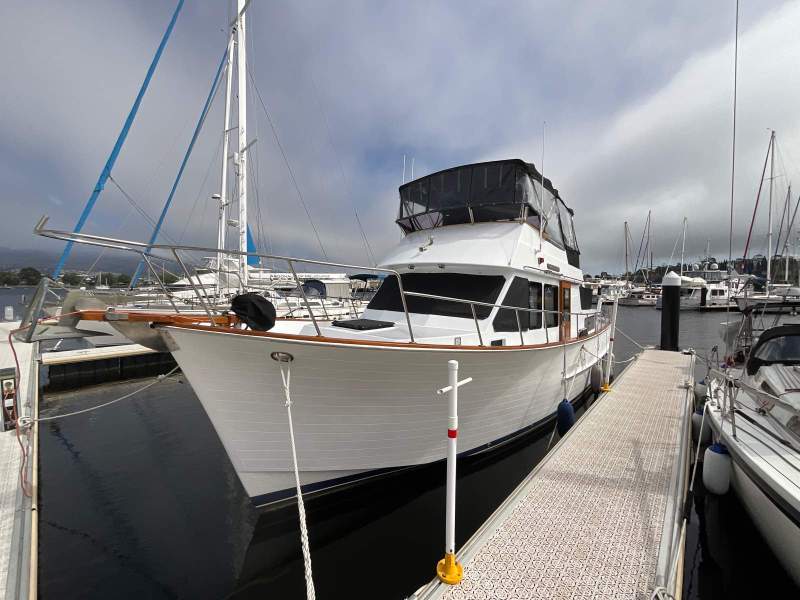 Ocean Alexander 44 Ocean High spec off-grid liveaboard