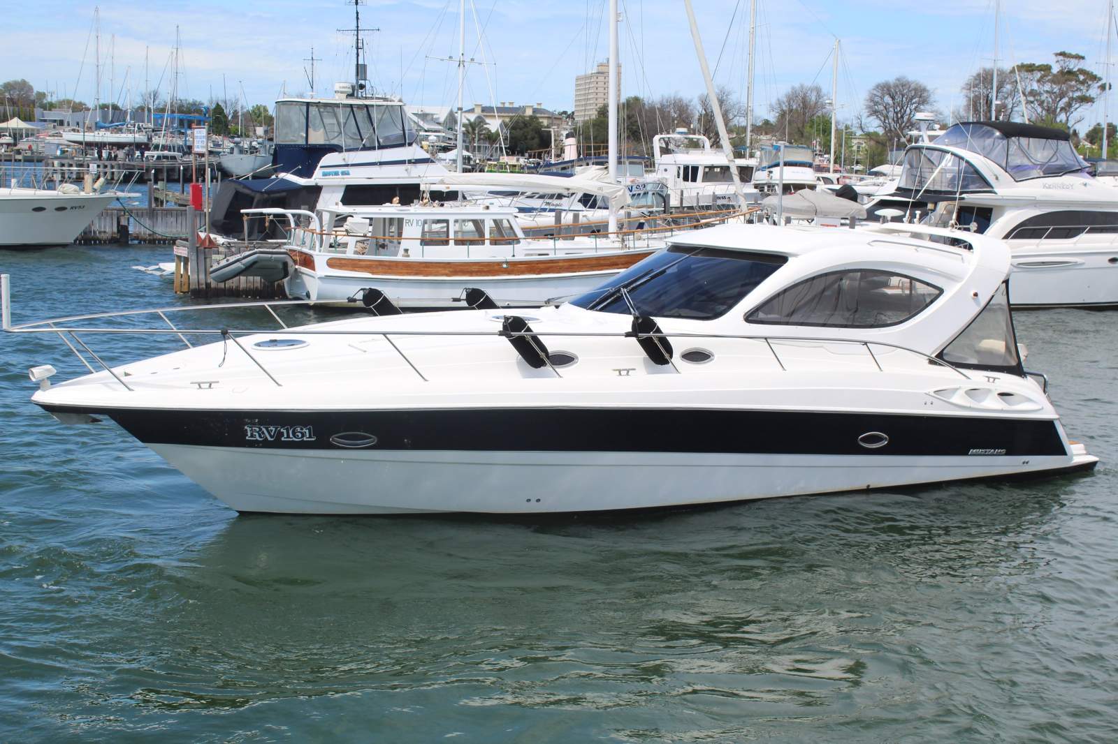 Mustang 4200 Sports Top