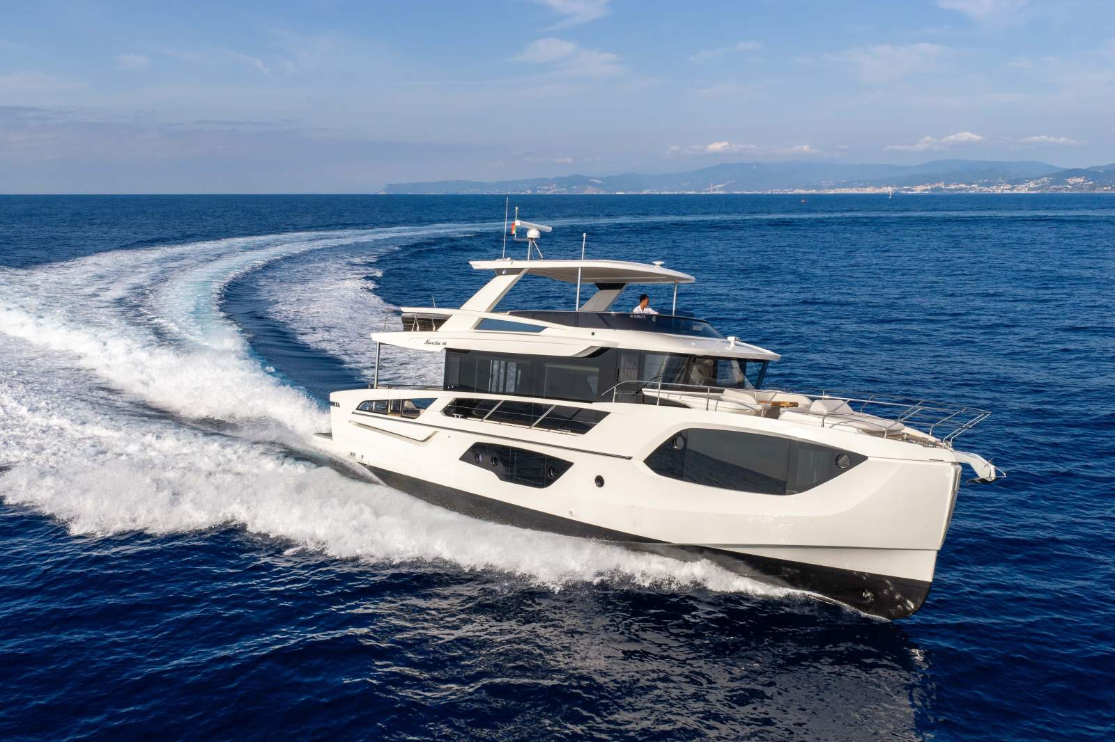 Absolute Navetta 66