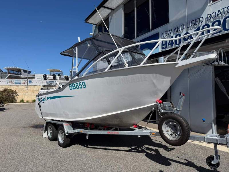 Seaquest 530 Runabout With 2020 Yamaha 115HP and 2026 Trailer!!