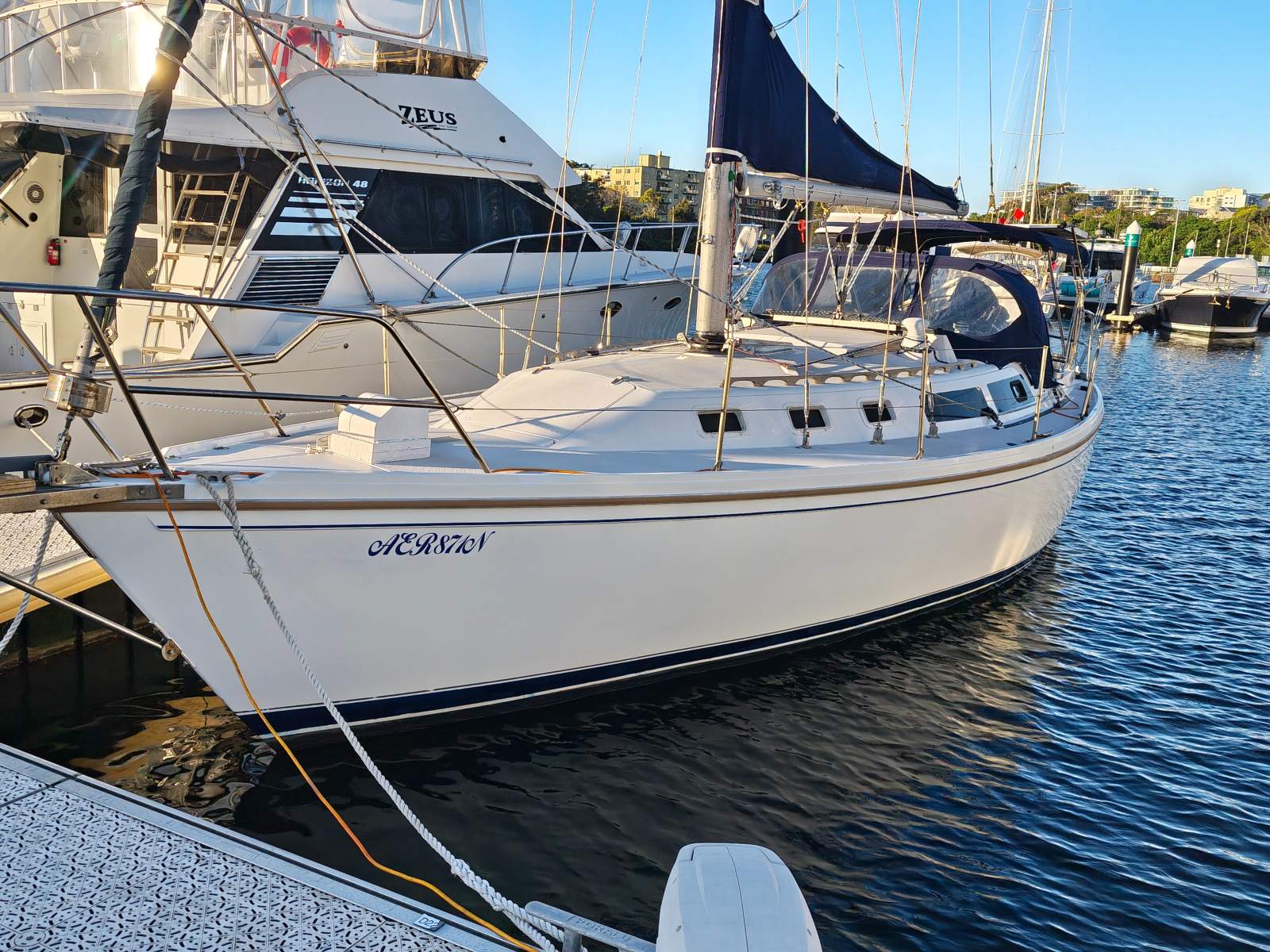 Catalina 34 Mk I Full restomod