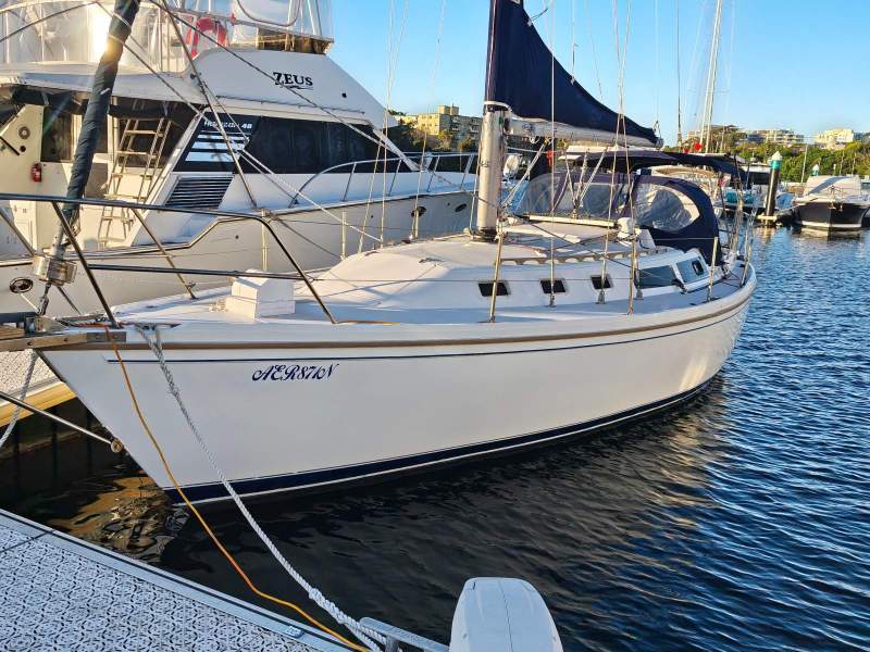 Catalina 34 Mk I Full restomod