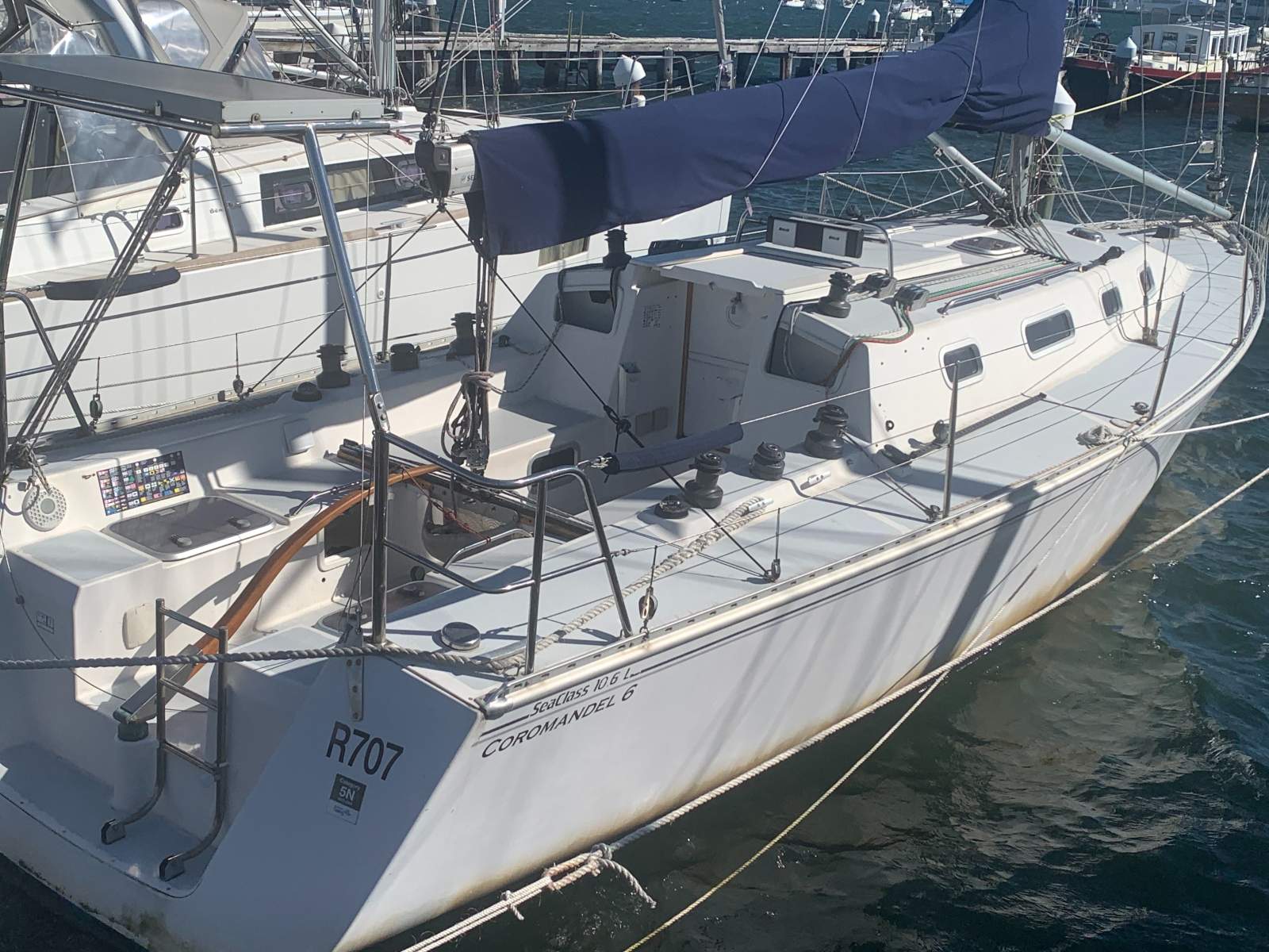 Adams 10.6 Seaclass