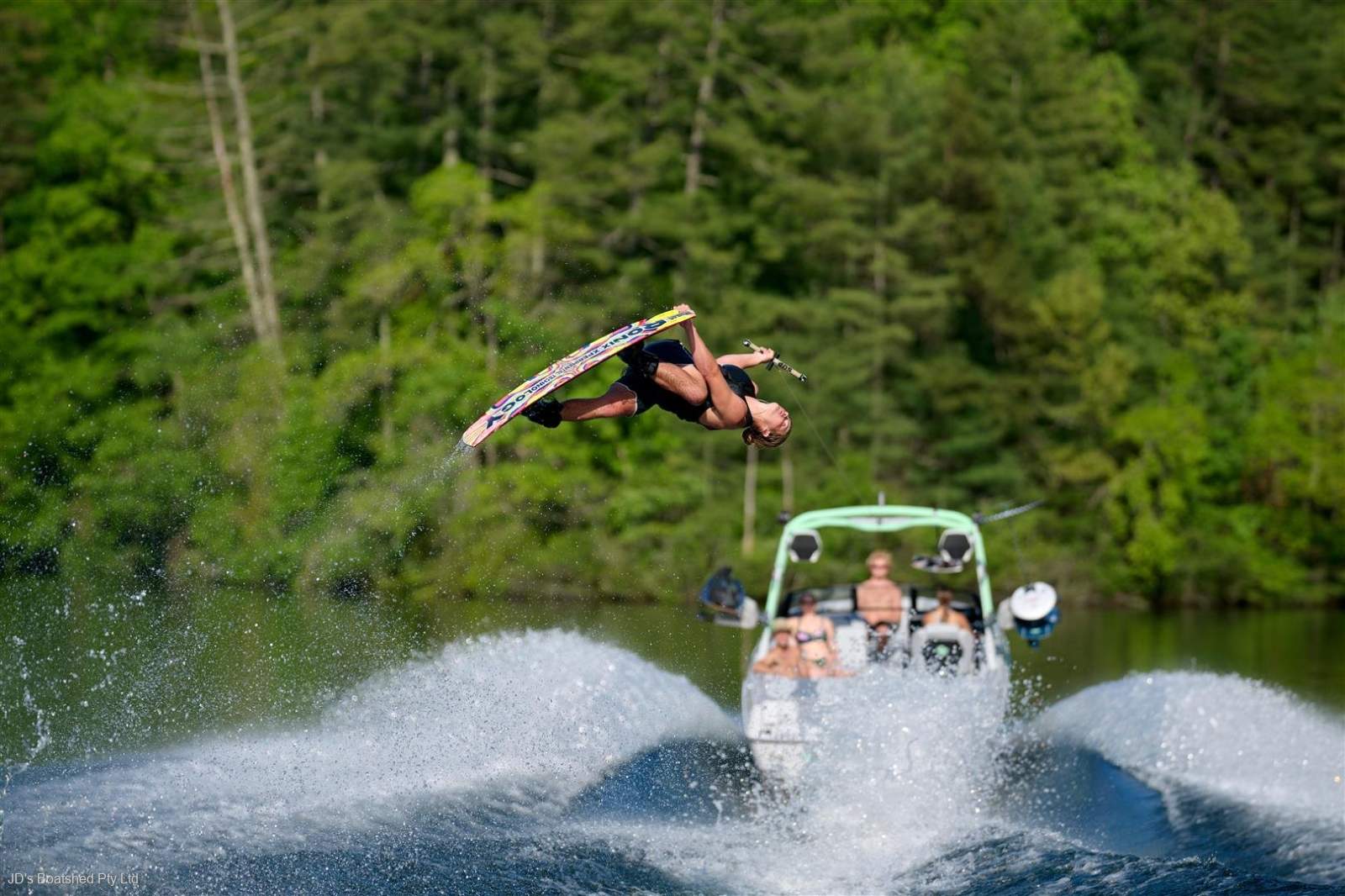 Malibu Wakesetter 22LSV