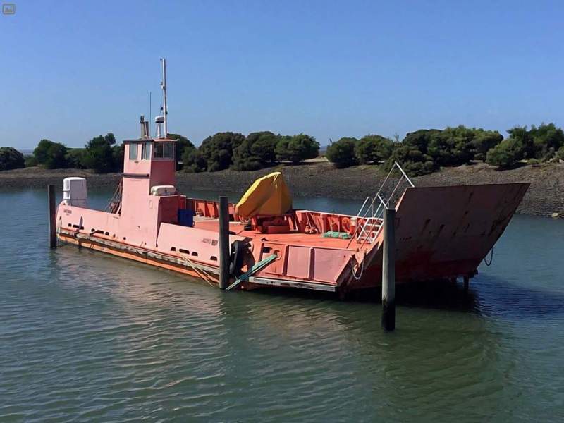 23.5m Self-Propelled Barge with 3.6T Deck Crane
