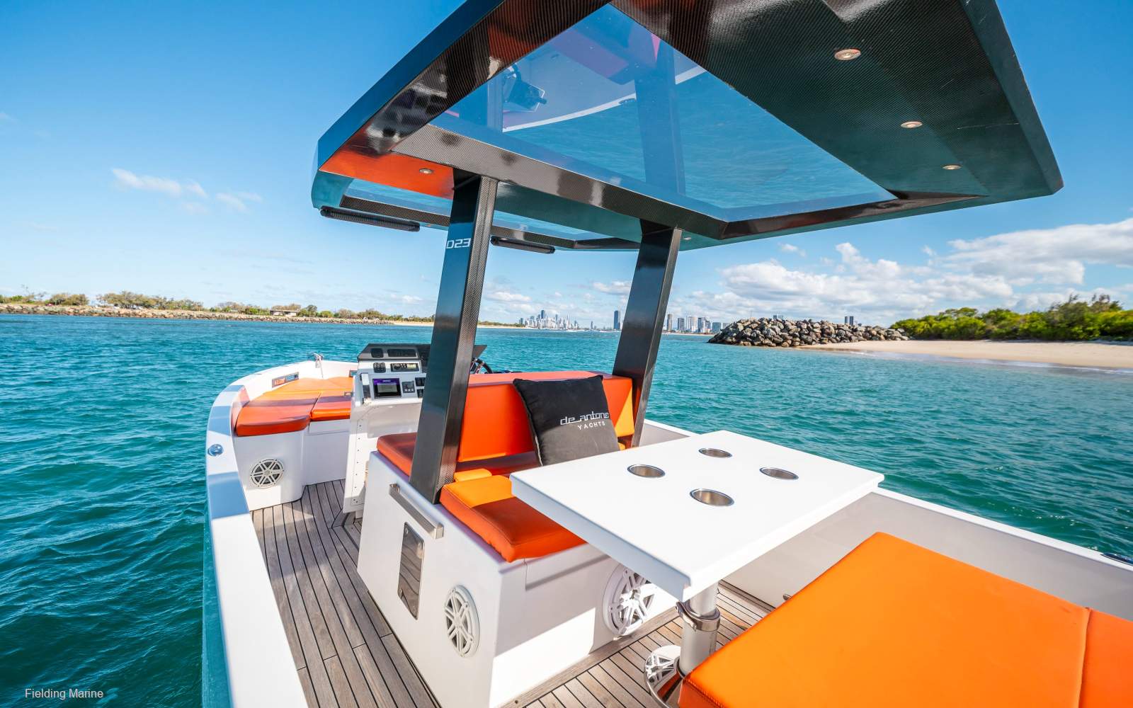De Antonio Yachts D23