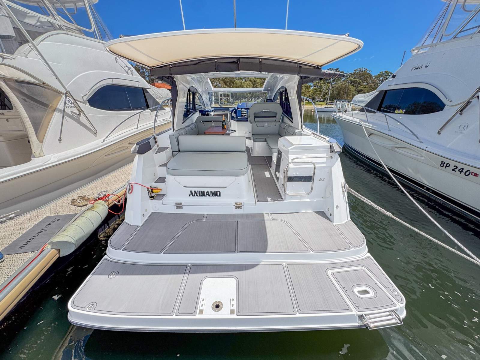 Beneteau Gran Turismo 36 - Low hrs, joystick, lithium, solar & air-con