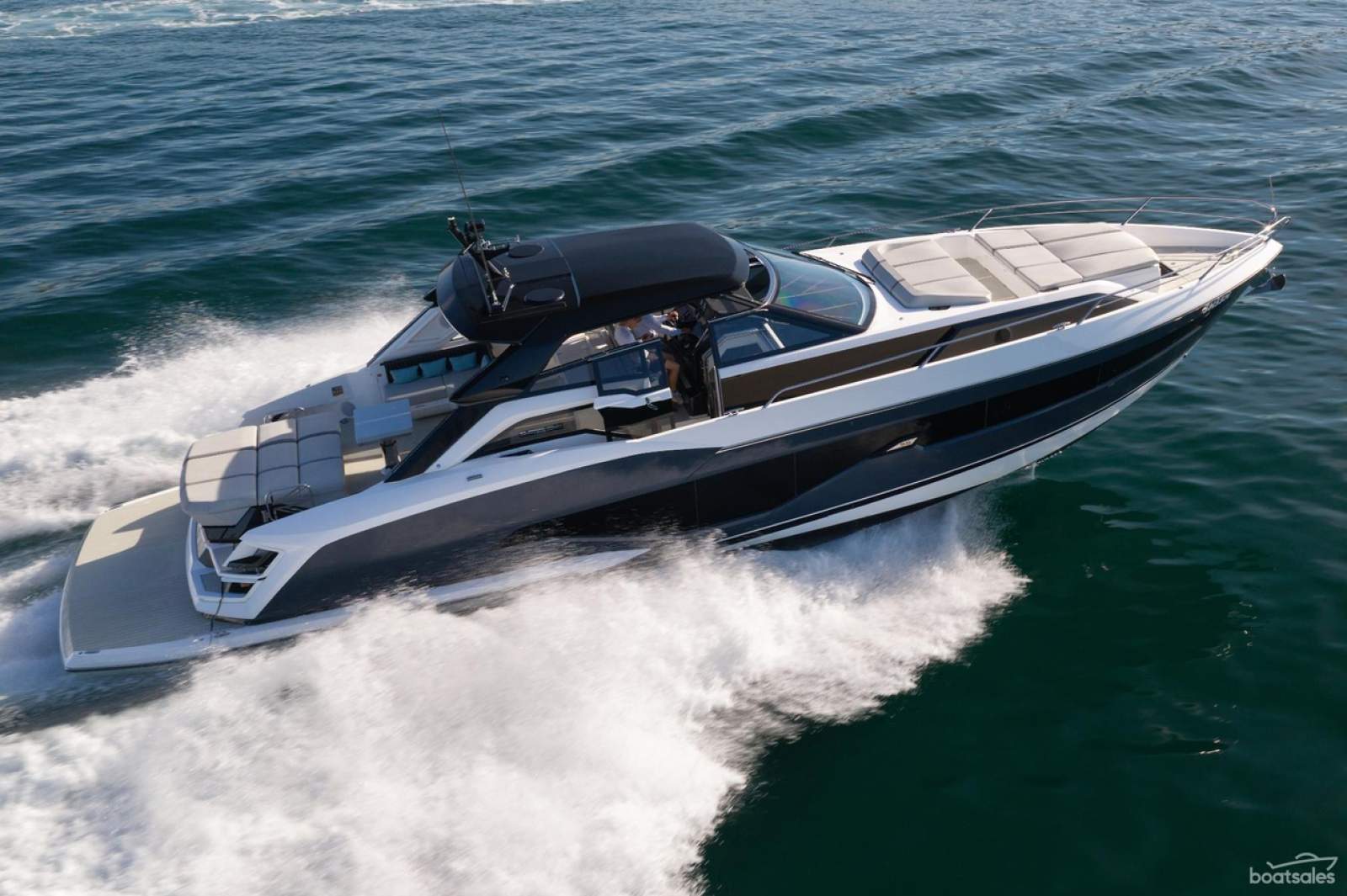 Sunseeker Superhawk 55