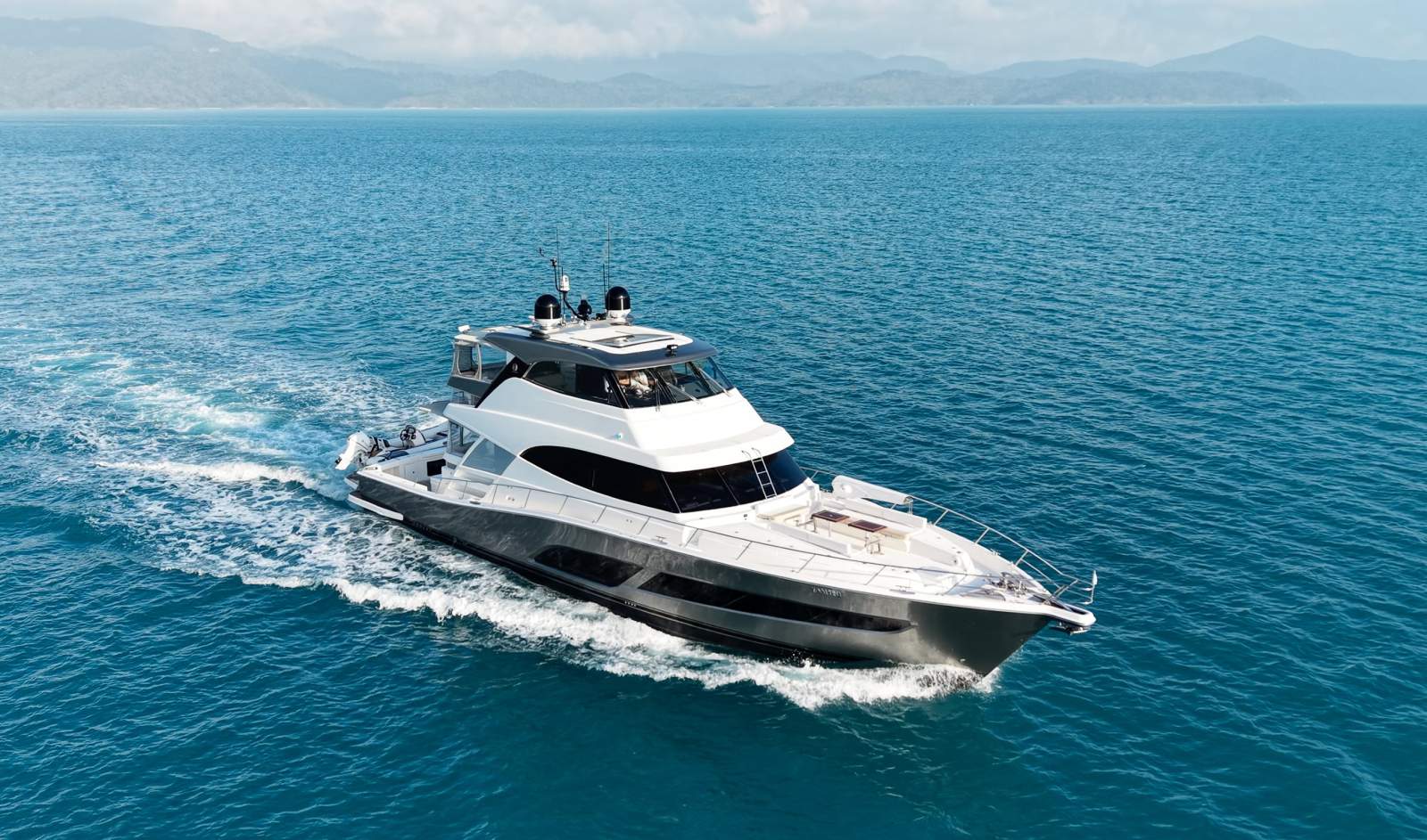 Riviera 72 Sports Motor Yacht